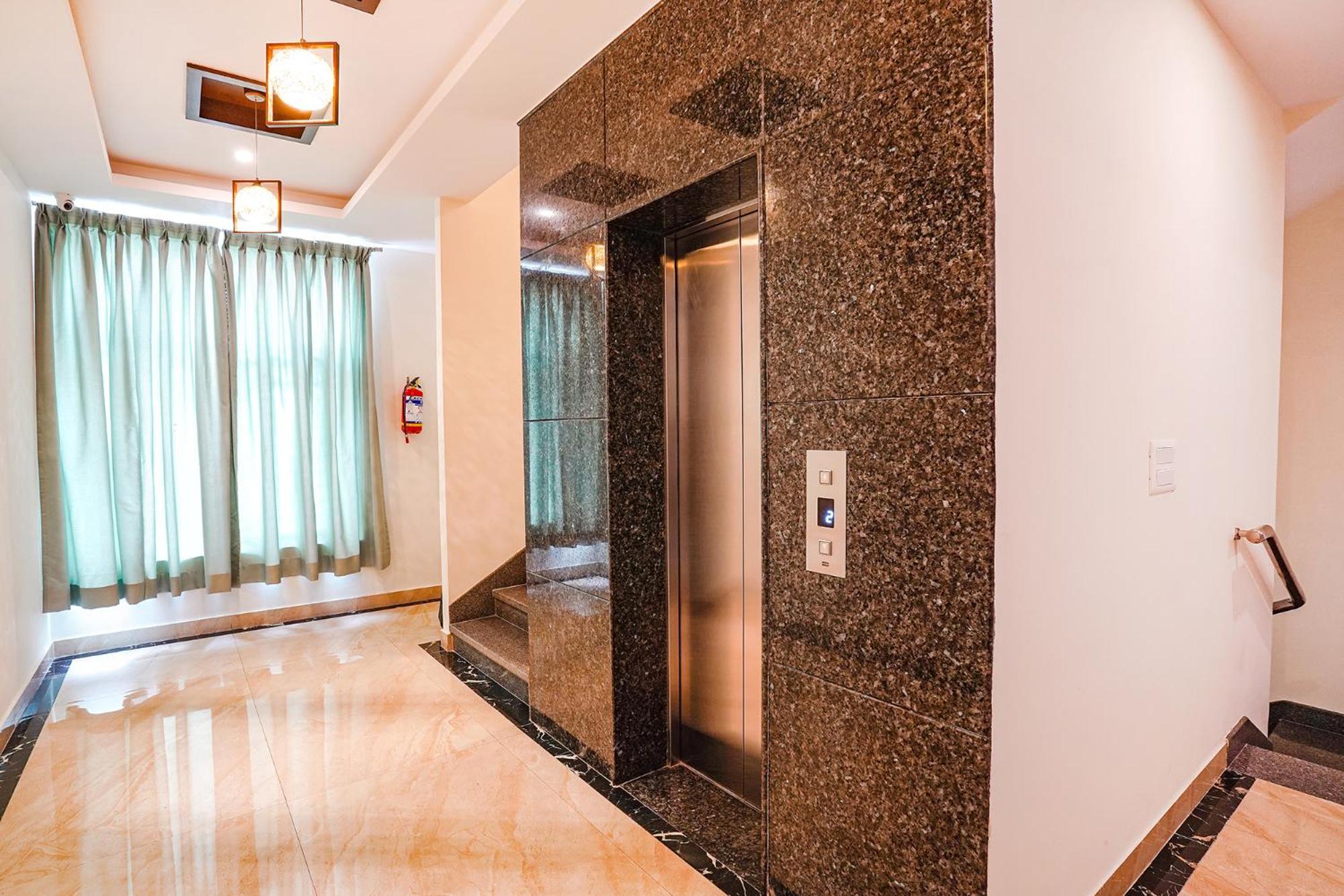 העיר בנגלור Fabhotel Wonder Stay Suite Rooms - Nr Aecs Layout Main Road מראה חיצוני תמונה
