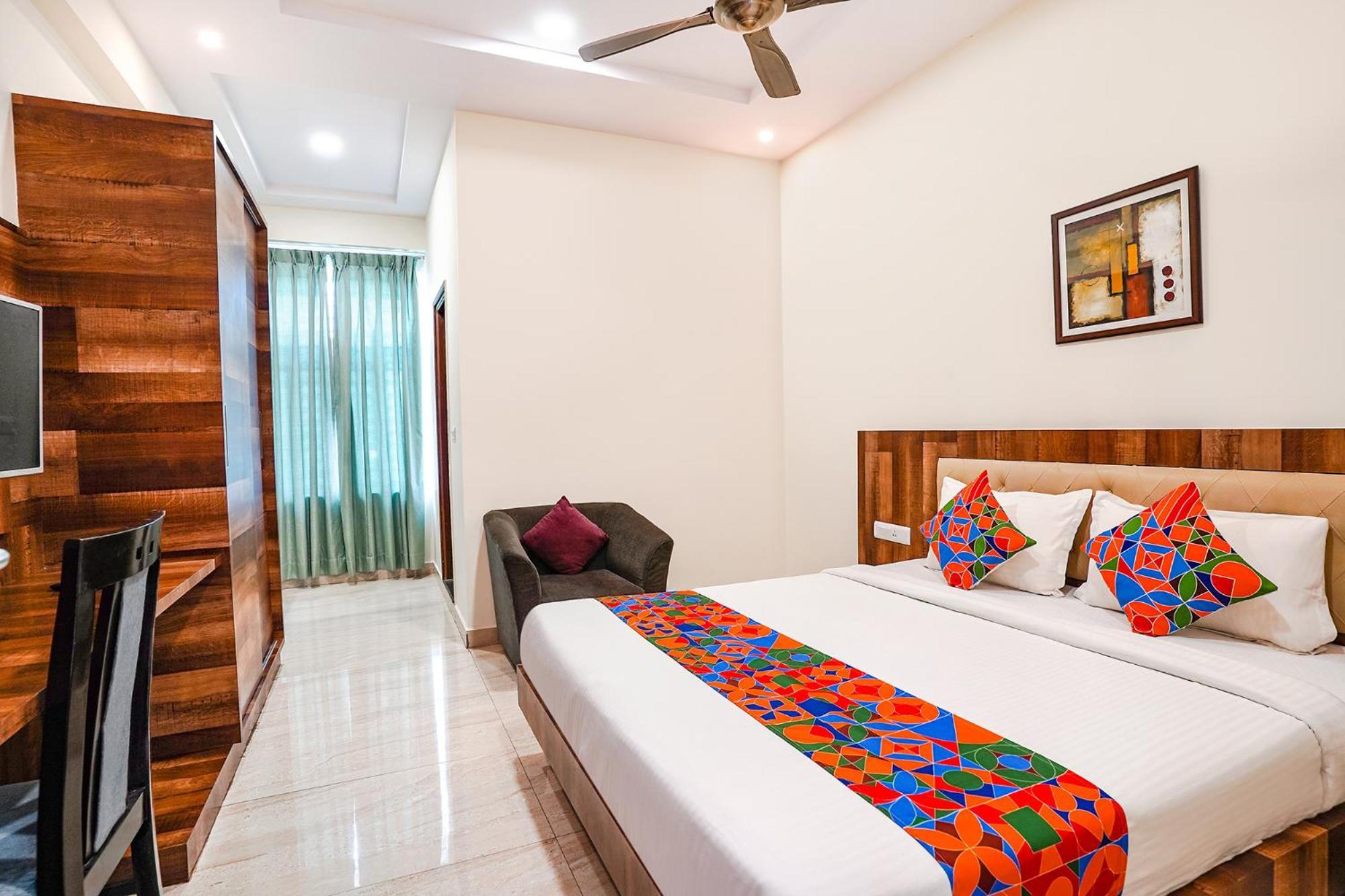 העיר בנגלור Fabhotel Wonder Stay Suite Rooms - Nr Aecs Layout Main Road מראה חיצוני תמונה