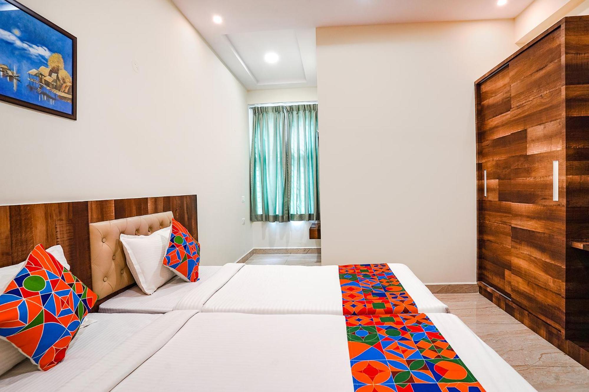 העיר בנגלור Fabhotel Wonder Stay Suite Rooms - Nr Aecs Layout Main Road מראה חיצוני תמונה