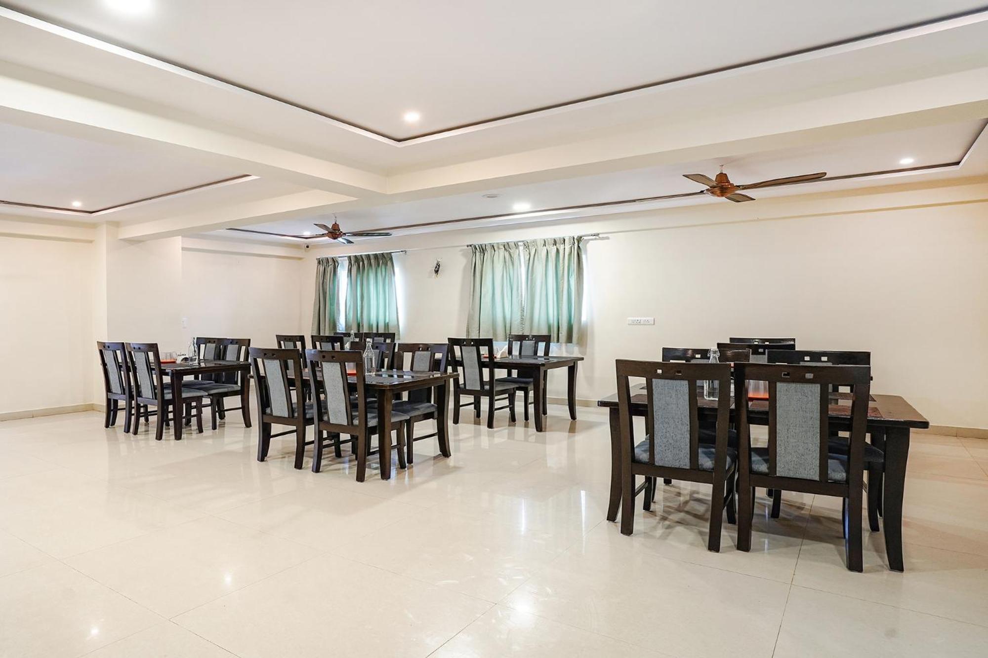 העיר בנגלור Fabhotel Wonder Stay Suite Rooms - Nr Aecs Layout Main Road מראה חיצוני תמונה